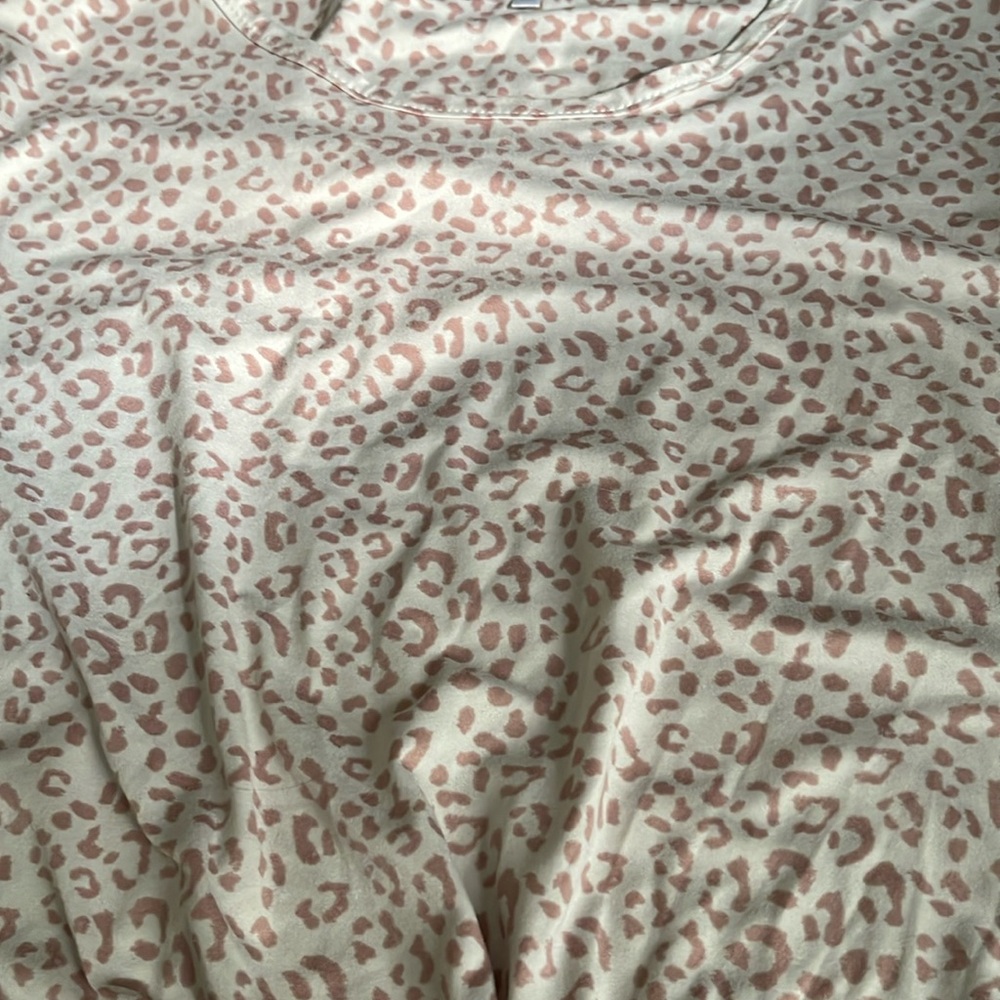 Pj set pink leopard print 1x size
